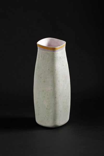 Corner Vase. Please click to see an enlarged image